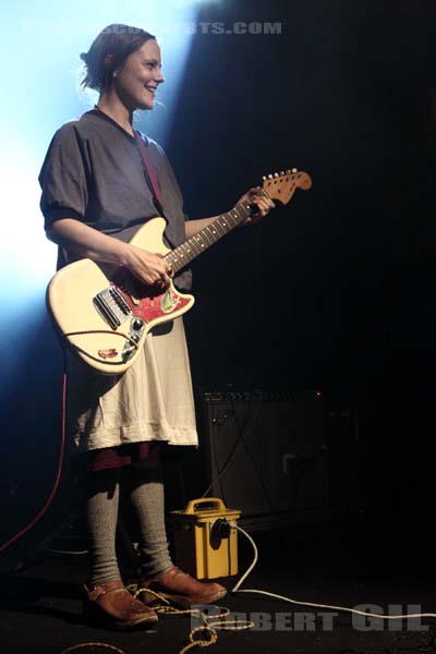 SCOUT NIBLETT - 2010-06-07 - PARIS - Point Ephemere - Emma Louise Niblett